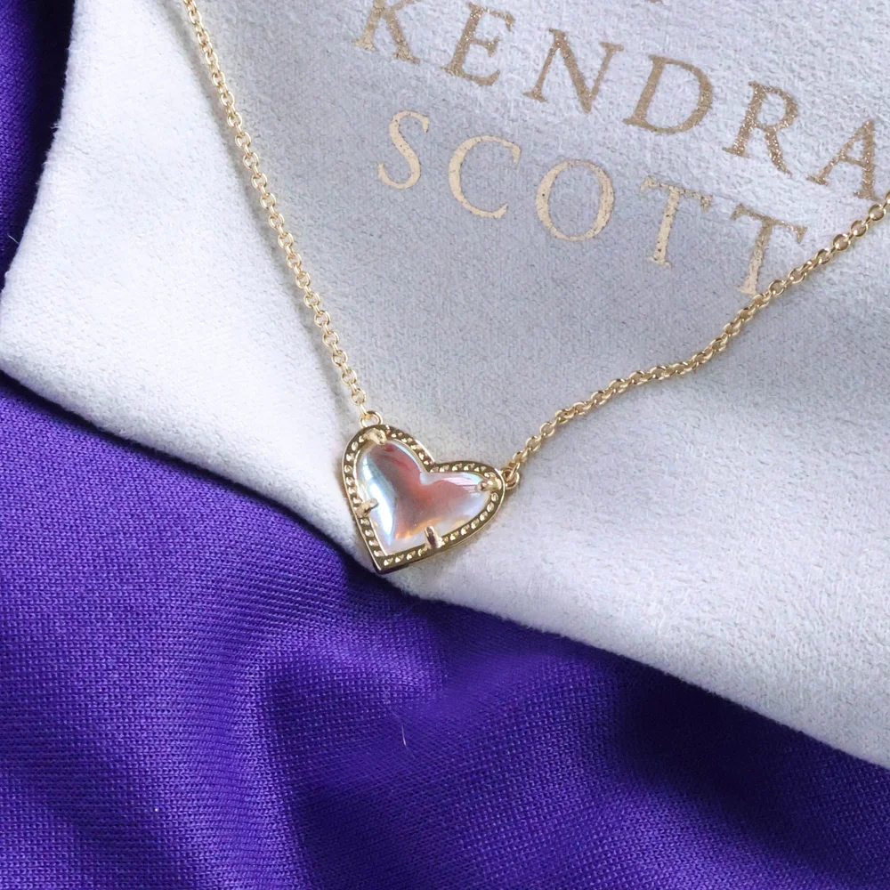 Kendra Scott Ari Heart Necklace Dichroic Glass - Picture 2 of 2
